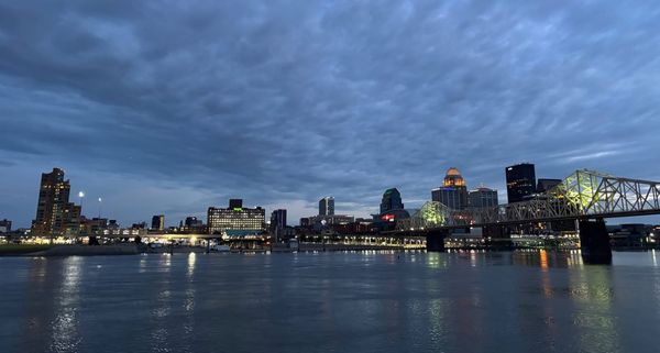 Dock and Dine: Restaurants to Visit Via Boat in Louisville, Kentucky