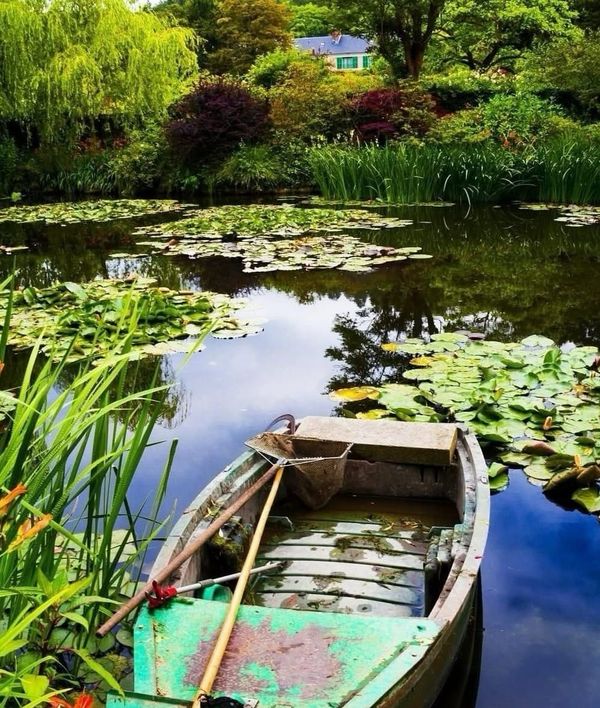 City Guides: Things to do While Boating in Giverny, France