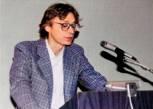 Advocating for the decentralization of all systems and structures