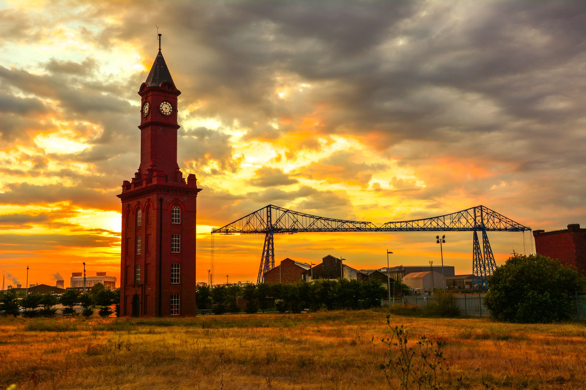 The hydraulic Dock Clock Tower with the Transporter Bridge in the background