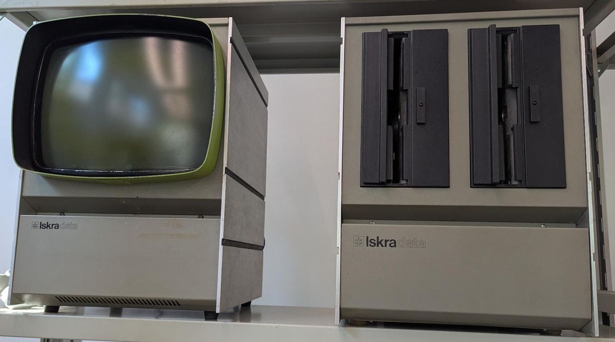 ISKRA computer monitor and disk drive