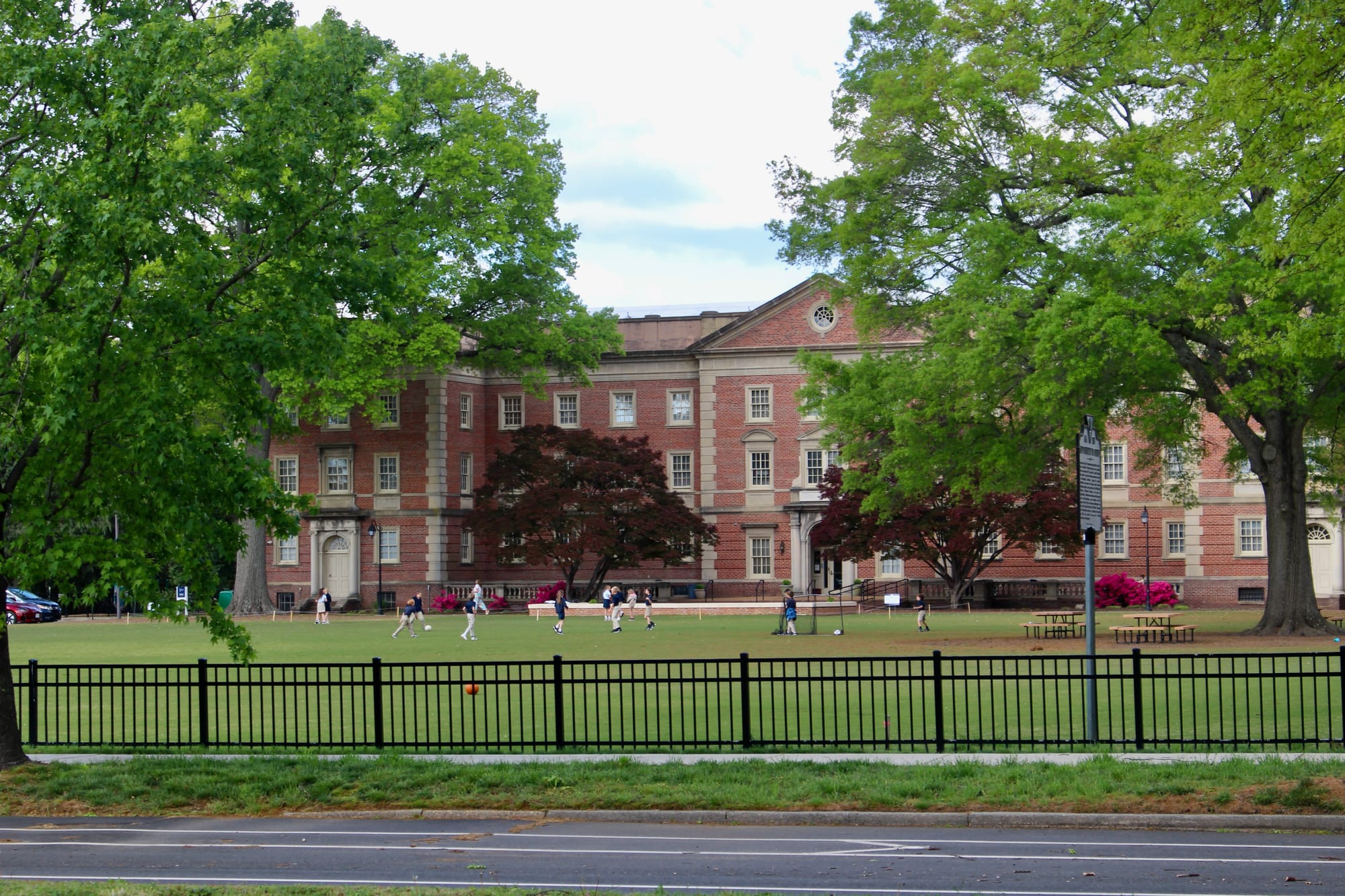 Veritas tennis court clears divided Planning Commission