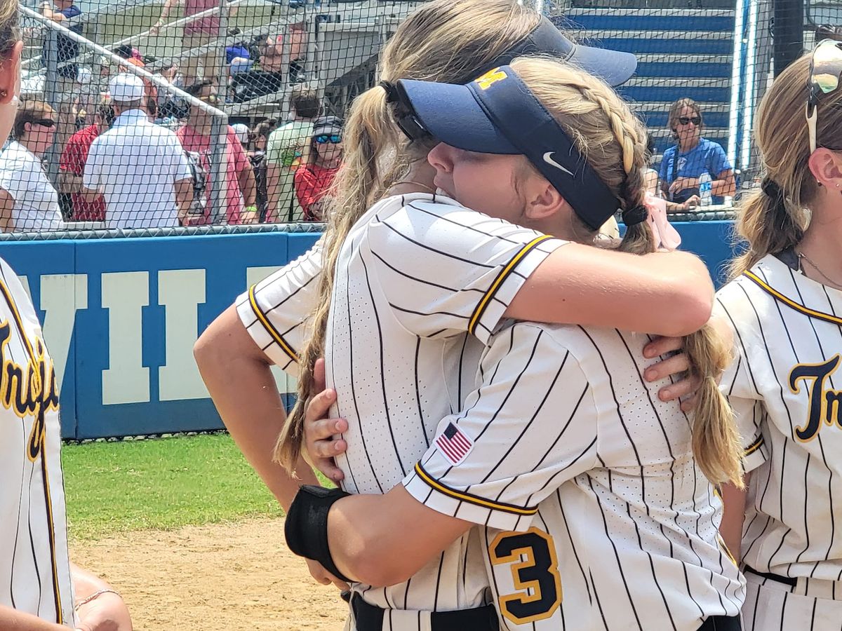 Midlothian softball caps perfect season with state title