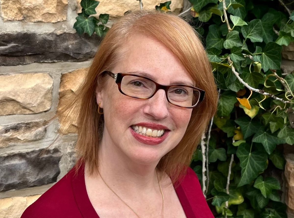 25 in '25: Igmara Sanchez Prunier provides Latinos a space to grieve