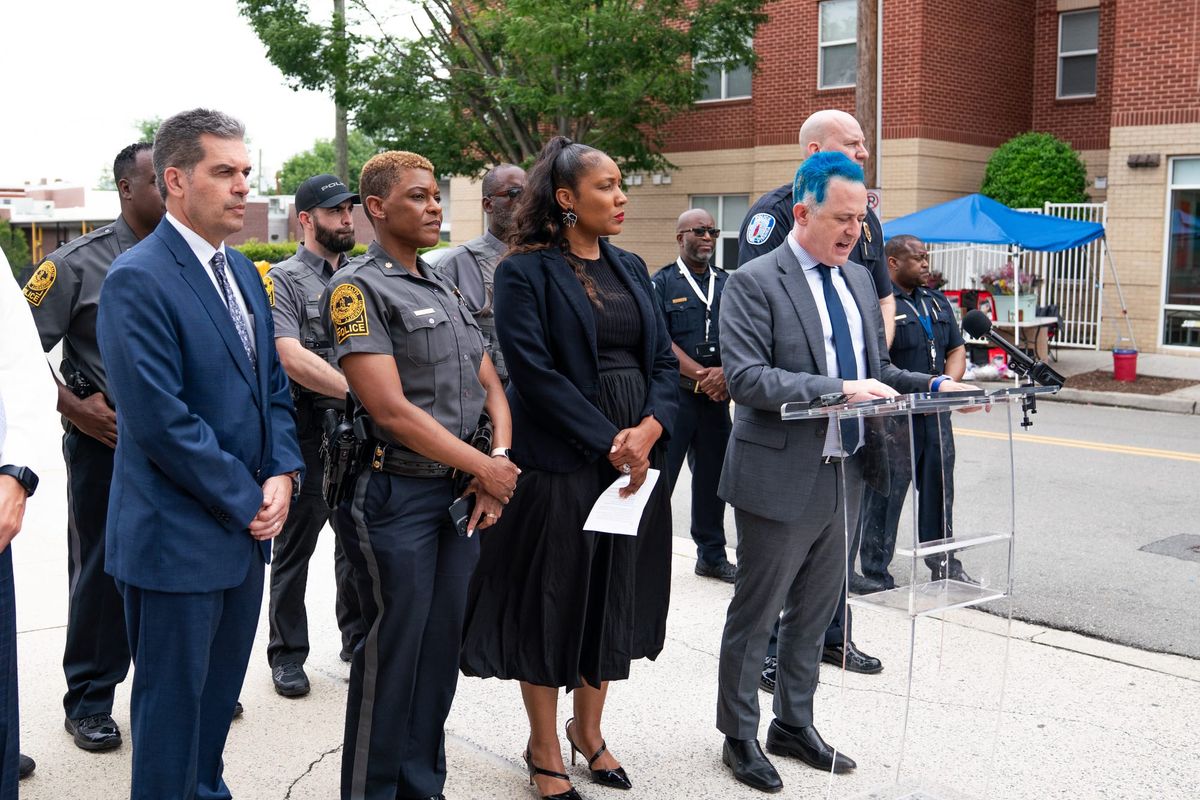 Fight disrupts John Marshall High School graduation ceremony; 4 detained by police