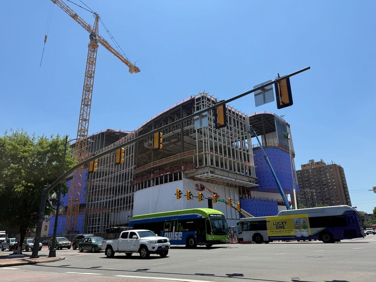 VCUarts dean to step down after tenure filled with achievements, controversies