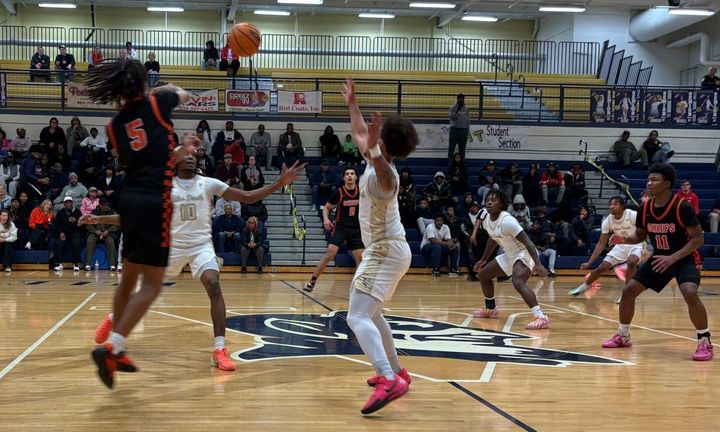 Varina gets tested, prevails in playoff clash with Monacan