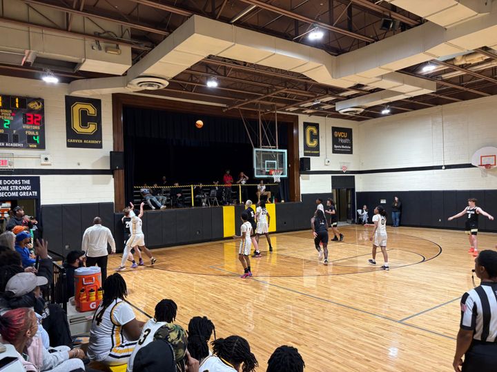 King William logs boys hoops victory over Carver