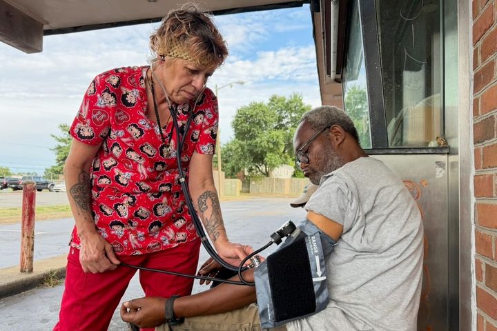 Richmond's safety-net clinics squeezed by surge in uninsured patients