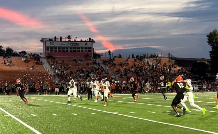 Sophomore QB finds a groove in Manchester's season-opening win