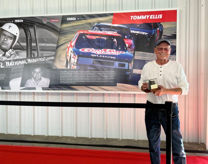 Richmond Raceway 'Wall of Greats' honors two legends
