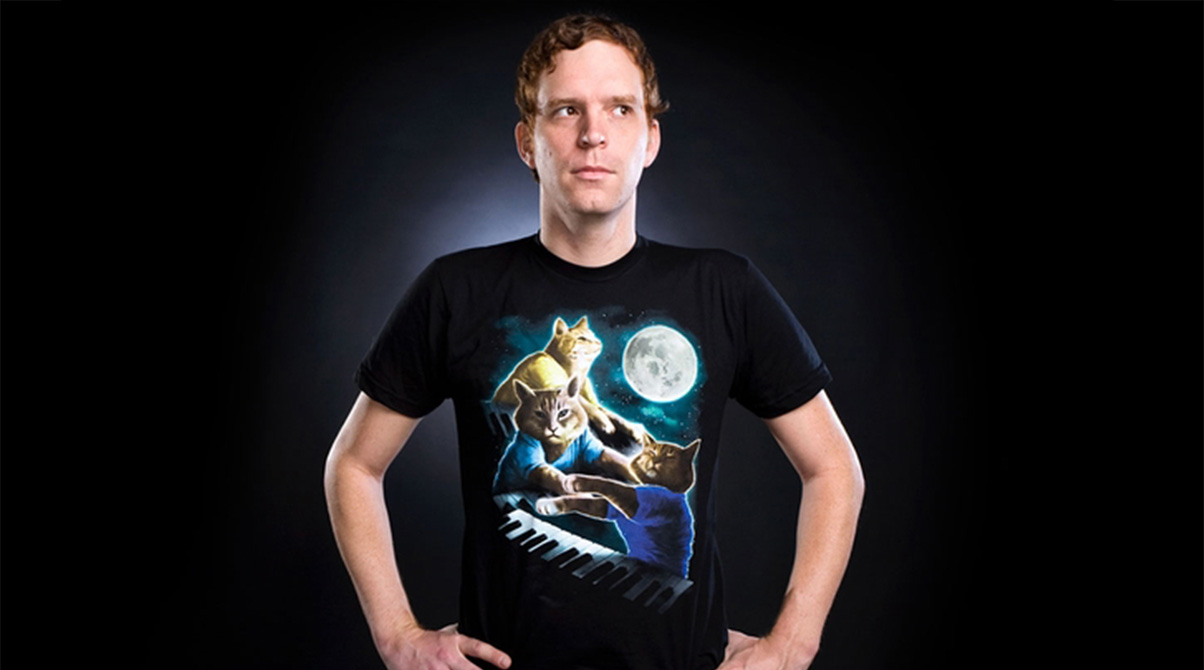 Three Keyboard Cat Moon シャツ