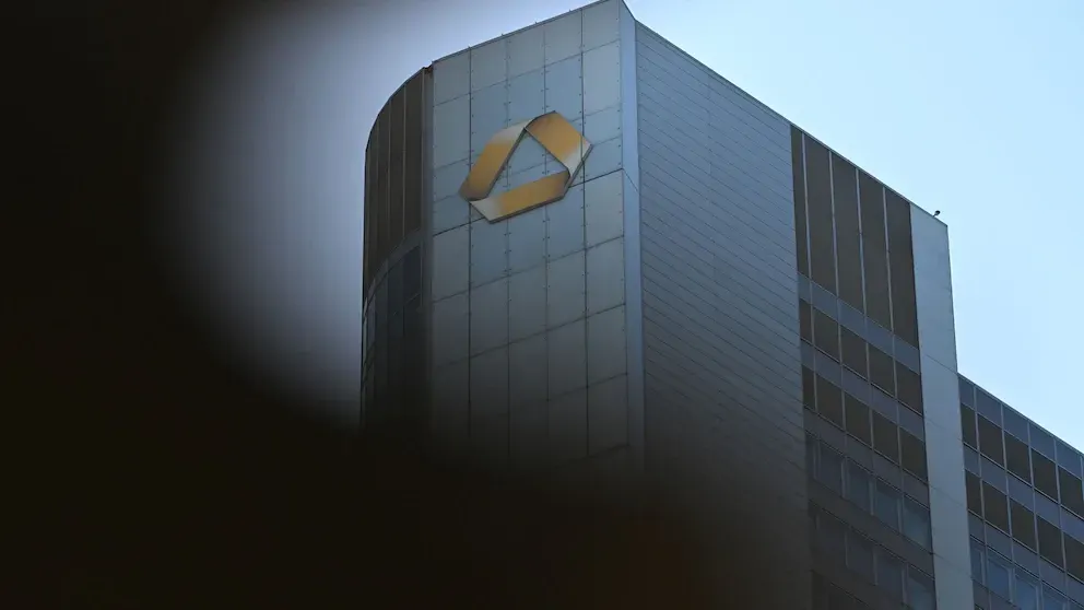 Scheitert Commerzbank-Übernahme am Widerstand der Aktionäre?