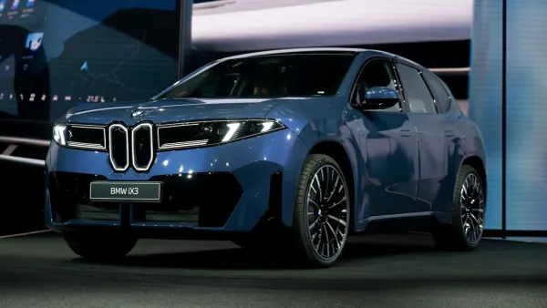 China-Krise, Gewinneinbruch und Jobabbau erschüttern BMW