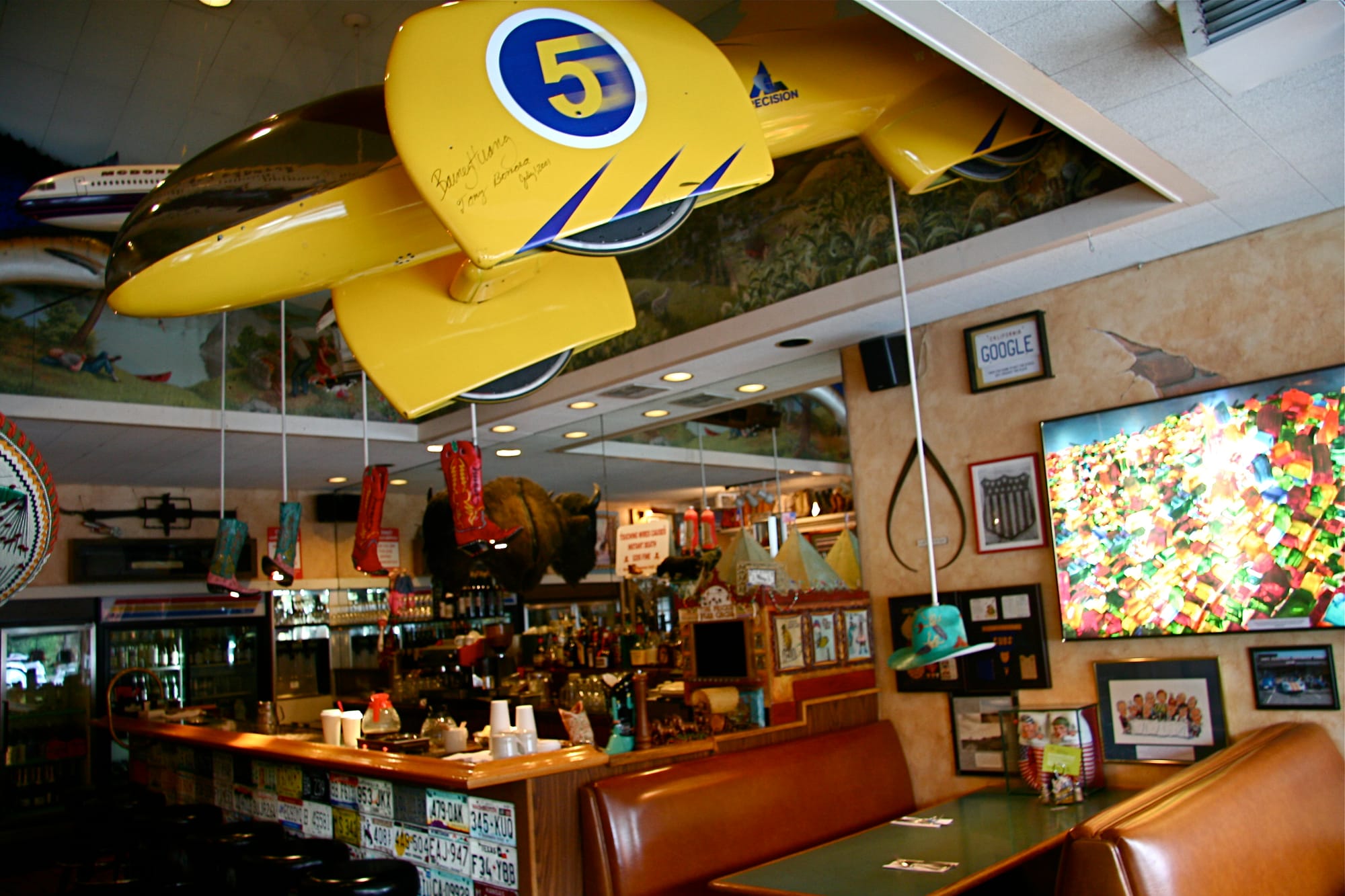 The bar at Buck's of Woodside in Silicon Valley, a longtime informal venue for venture-capital dealmaking conversations.