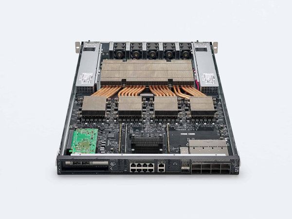 グラフコアの機械学習用コンピュータは1ペタフロップを達成したと主張