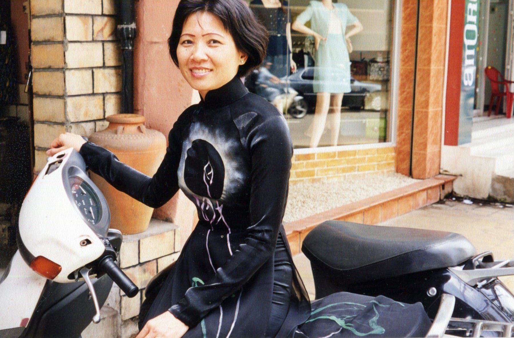 Leadership lessons from the back of a scooter to around the dinner tables