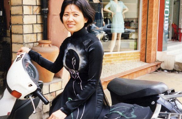 Leadership lessons from the back of a scooter to around the dinner tables