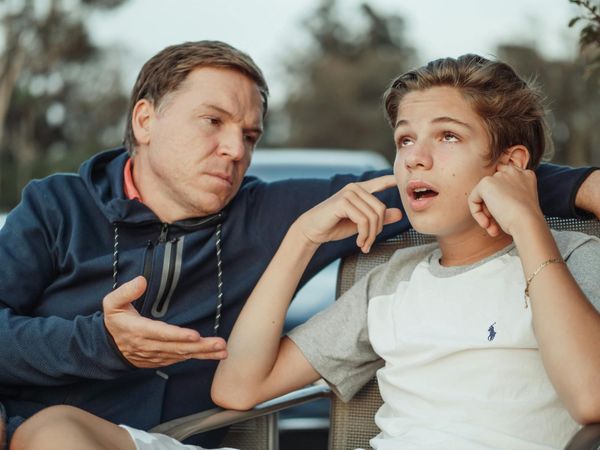 Parent trying to connect with his son after moving abroad