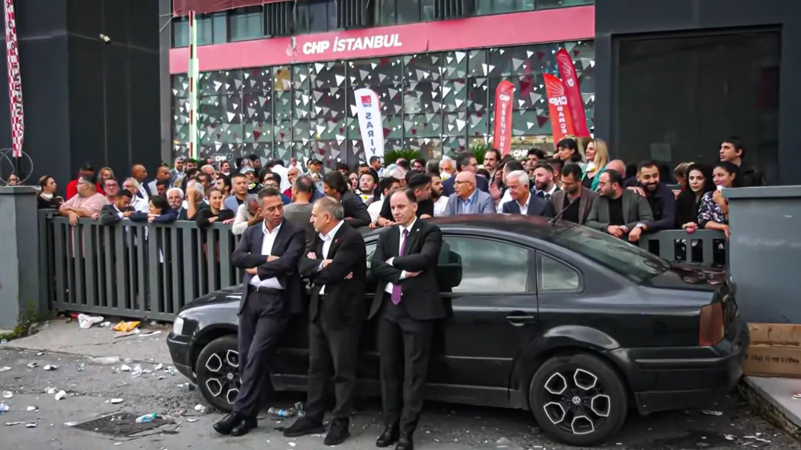 CHP İstanbul İl Başkanlığı’nda ‘Tekin’siz son günün anatomisi