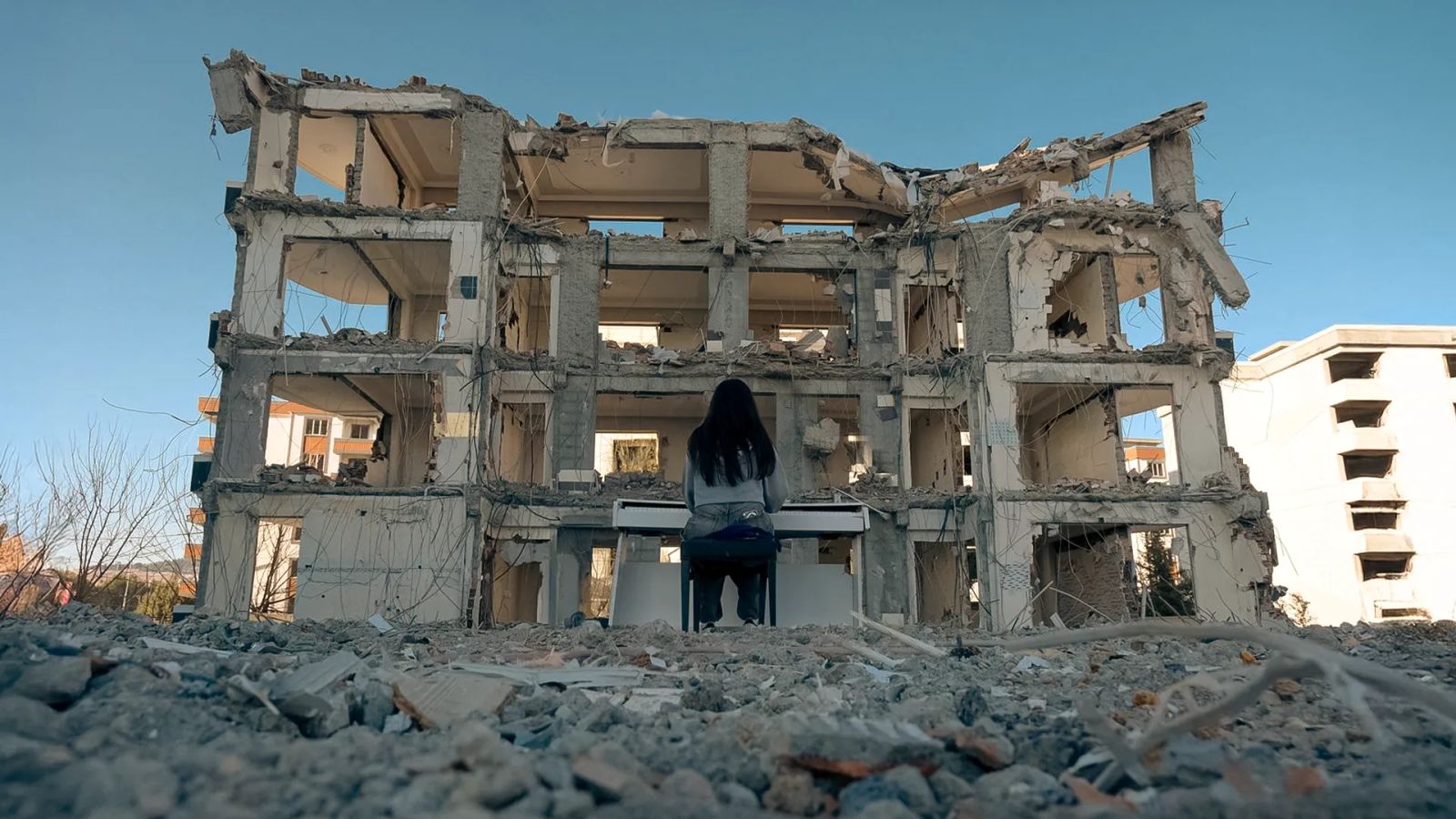 Adıyaman: Enkaz altından çıkan bir beste, üç yıl sonra bir şehir
