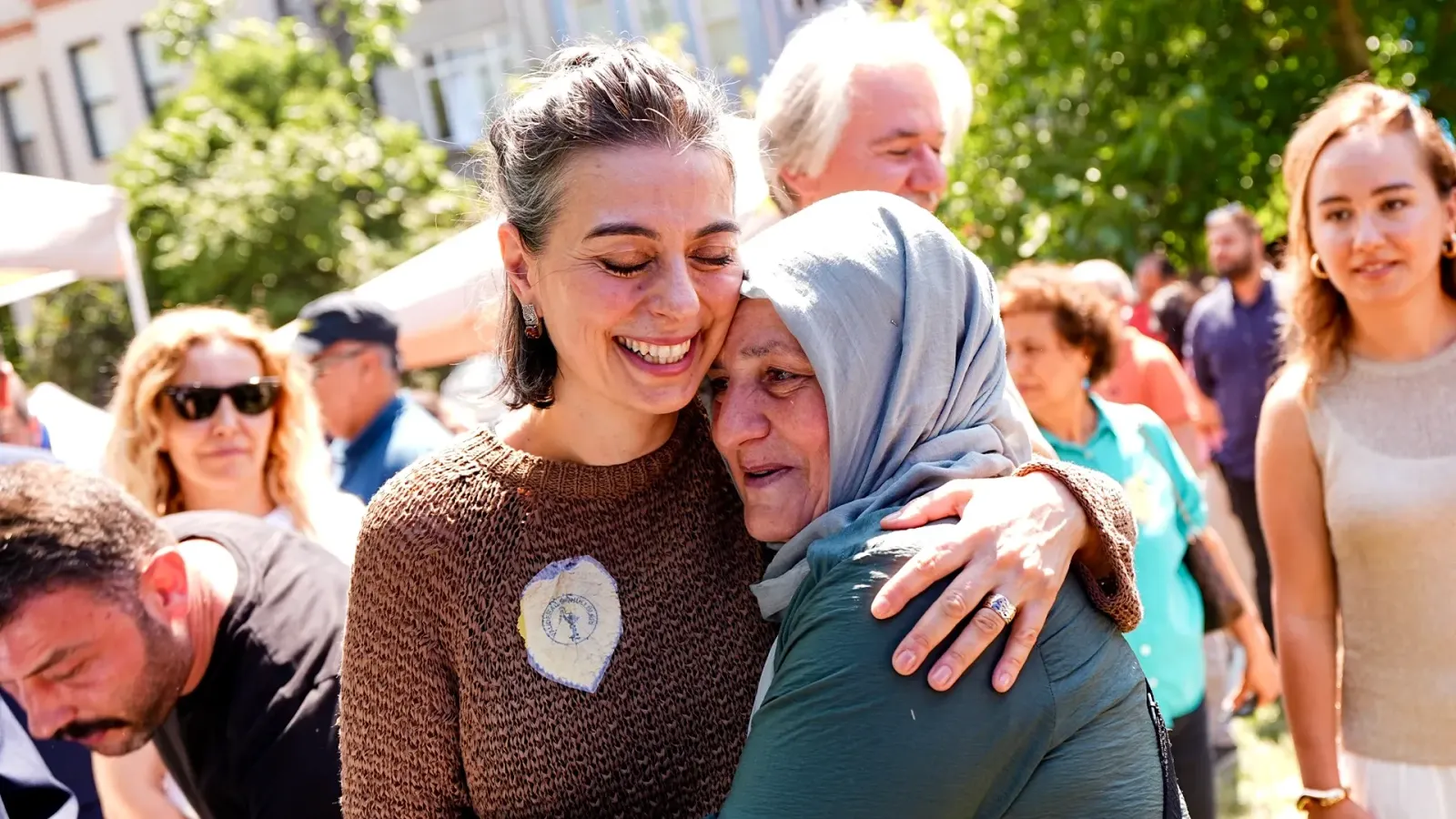 Üsküdar Belediye Başkanı Sinem Dedetaş gözaltında