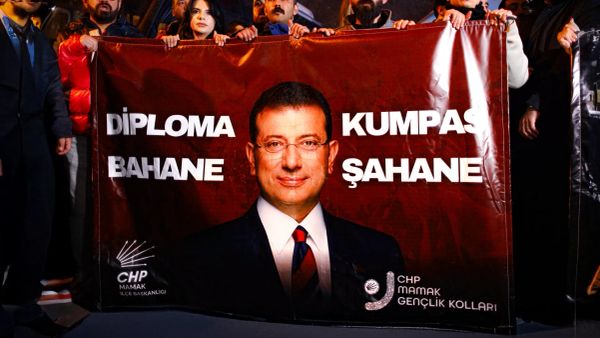 İmamoğlu'na diploma iptali ve gözaltı: Hukukçular ne diyor?