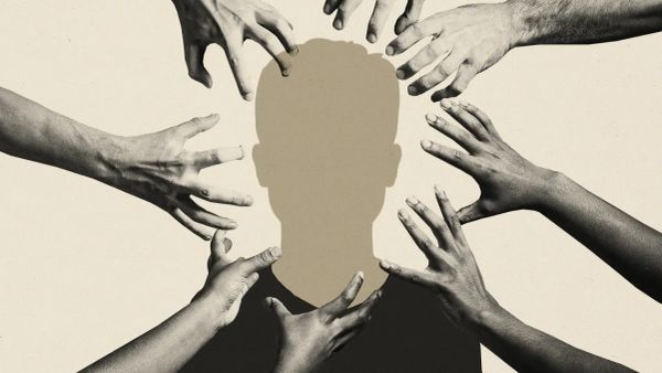 Otoriter rejimlerde siyasi mücadele rehberi: Umudu yay, korkuya teslim olma