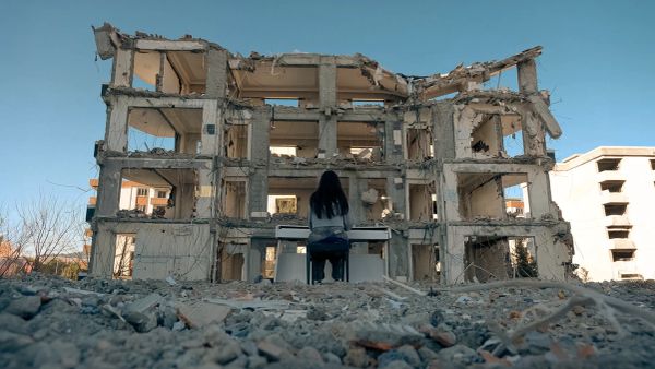 Adıyaman: Enkaz altından çıkan bir beste, üç yıl sonra bir şehir