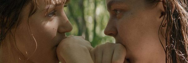 Jara Sofija Ostan and Mina Švajger practice kissing in a still from Little Trouble Girls