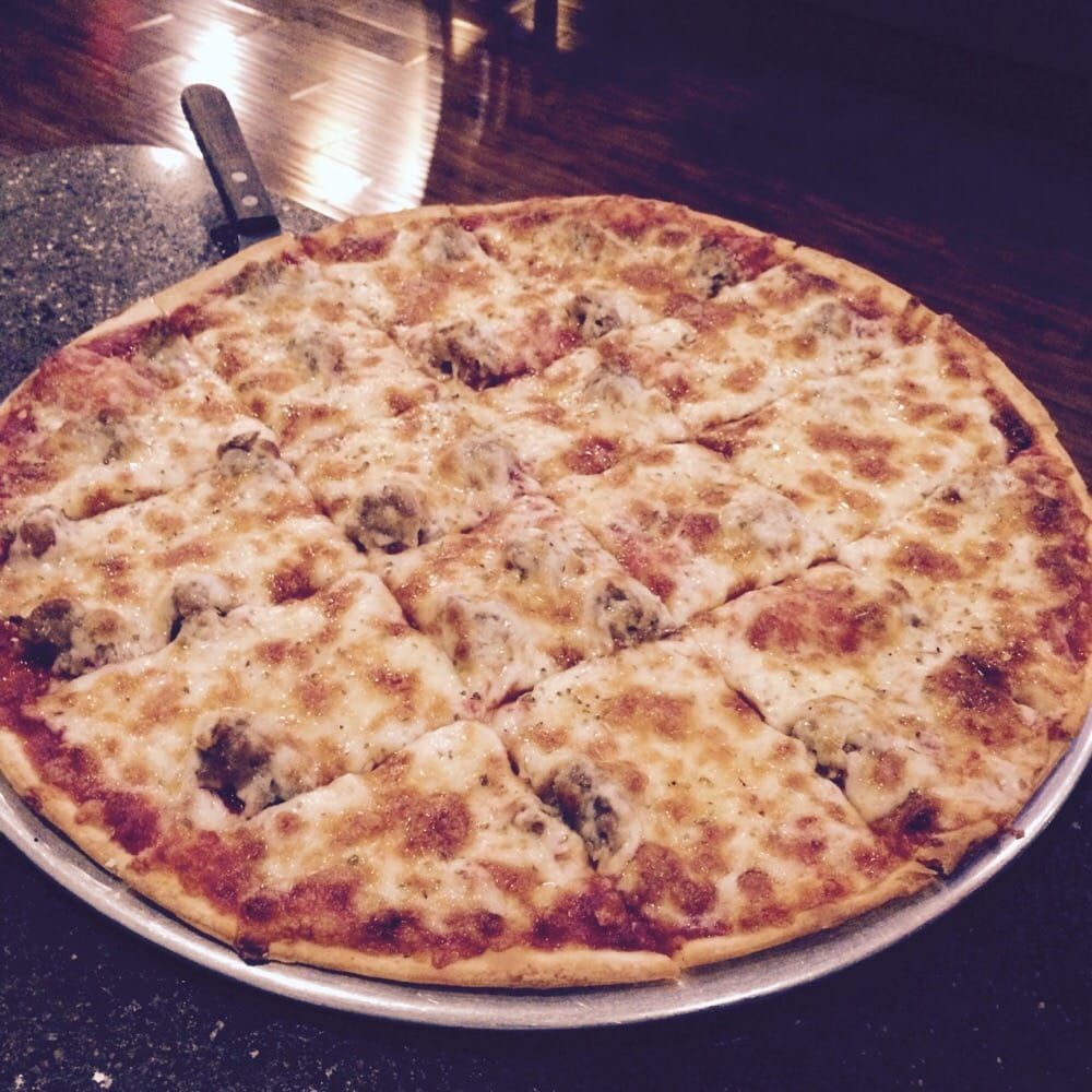 Why New Yorkers Don't Understand Chicago Pizza