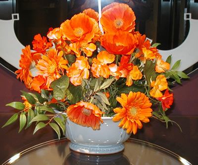 Deep Stem Strikes Again: Marina City Elevator Lobby Flowers #2