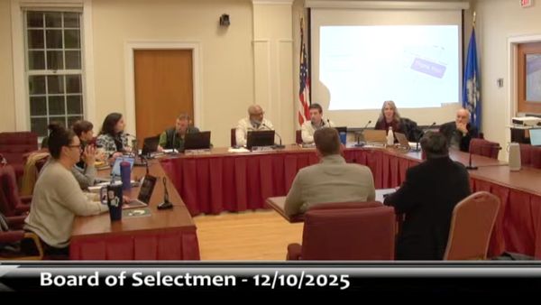 Outgoing Board of Selectmen closes term with unresolved governance questions