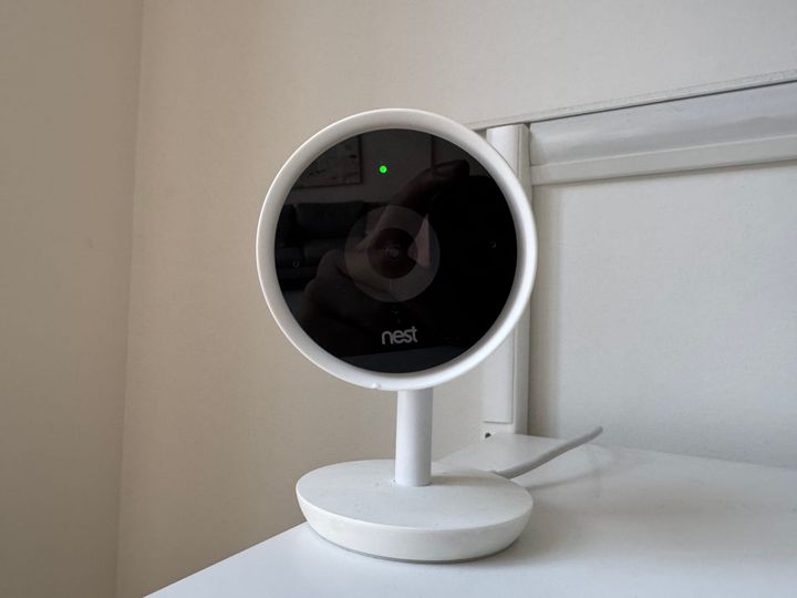 Security camera privacy hack: smart plugs