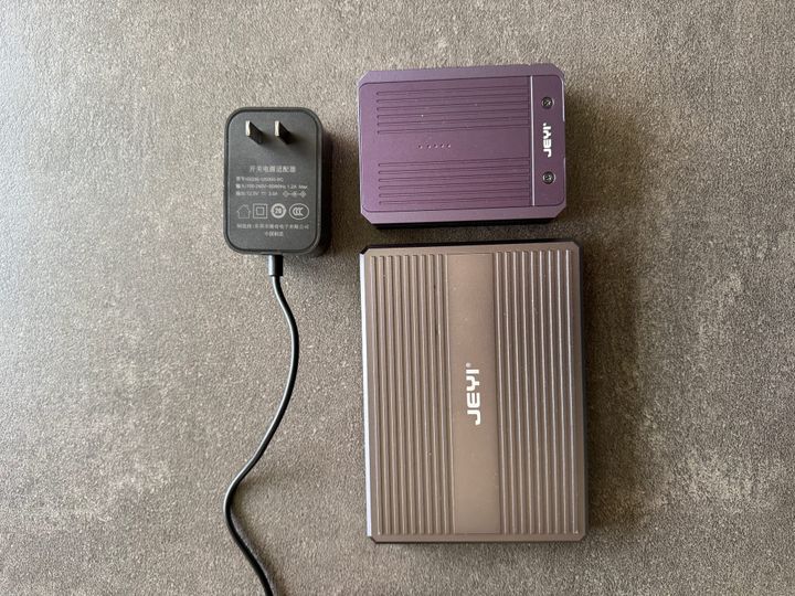 Best 4-Bay SSD Enclosure for Video Editing in 2025? Jeyi V1 vs V2