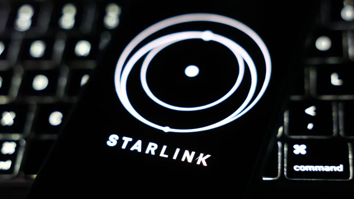 Musk's Starlink Suffers Hours-Long Outage After T-Mobile Satellite Service Launch