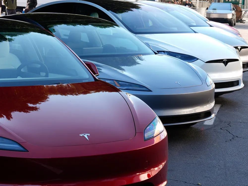 Tesla Set to Win Big as Canada Opens the Floodgates to Chinese-Made EVs