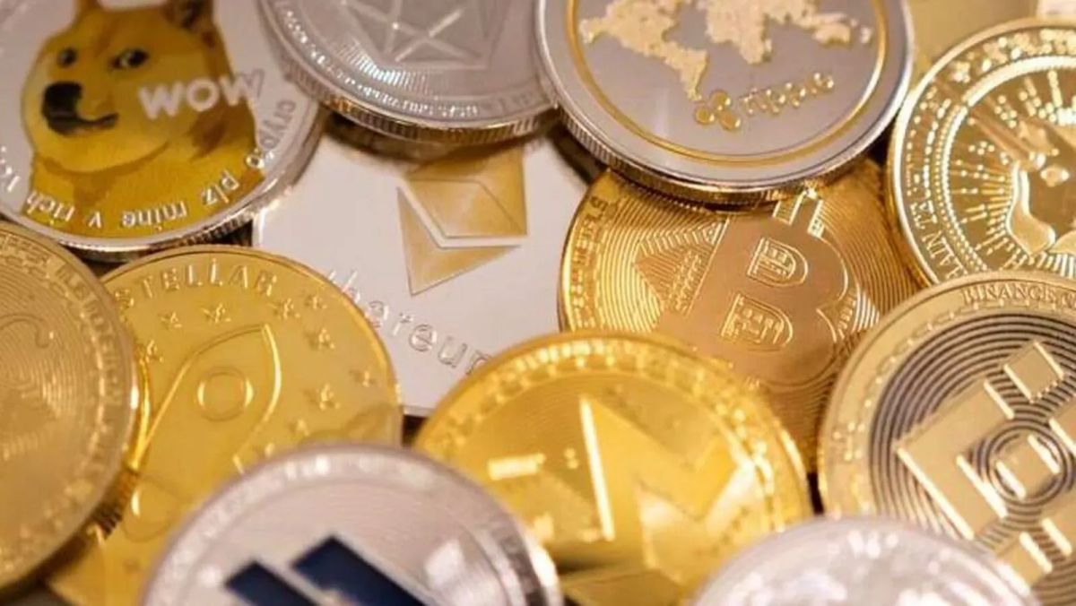Stablecoins Surge While Crypto Slows: Is This a Warning Sign for Bitcoin and Ethereum