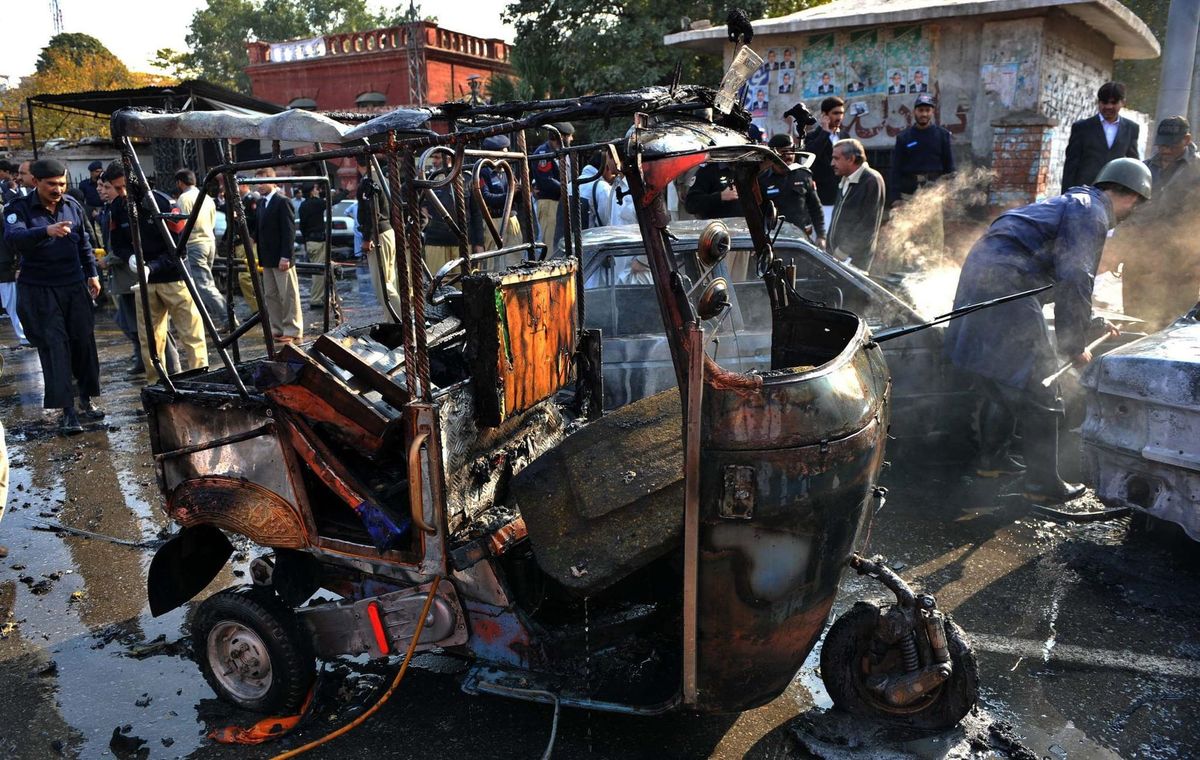 Rickshaw Bomb Explodes in Pakistan Bazaar, Kills 9 and Injures Over Two Dozen