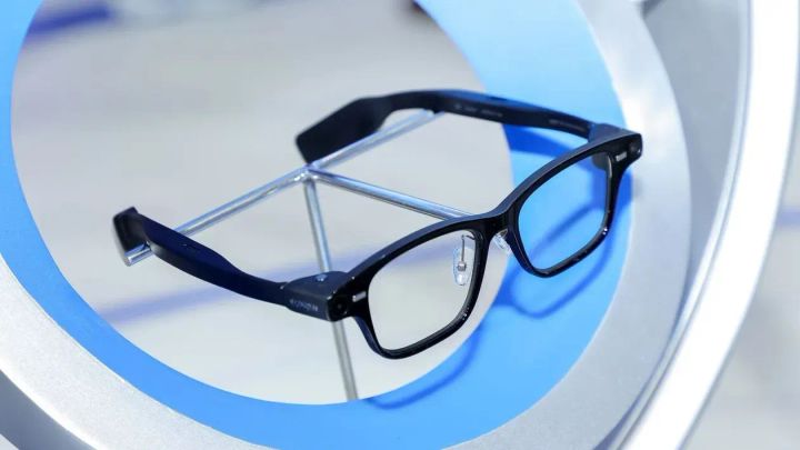 Alibaba to Develop AI Glasses Building a Chinese Counterpart to Meta