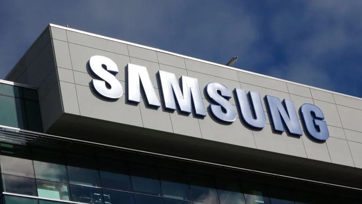Samsung's Profit Drops Over 50% As Chip Business Collapses—But There Are Glimmers of Hope