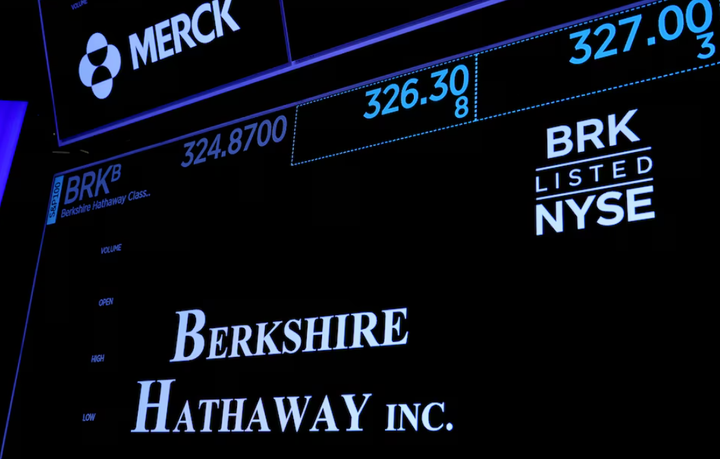 Buffett's Berkshire Hathaway Unloads One-Third of VeriSign Stake for $1.23 Billion