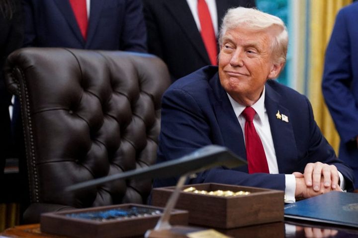 Shutdown Chaos Blocks Trump’s Farm Rescue — Farmers Say Even a $14B Bailout Won’t Cut It