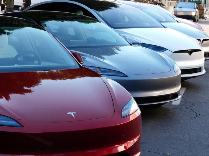 Tesla Set to Win Big as Canada Opens the Floodgates to Chinese-Made EVs