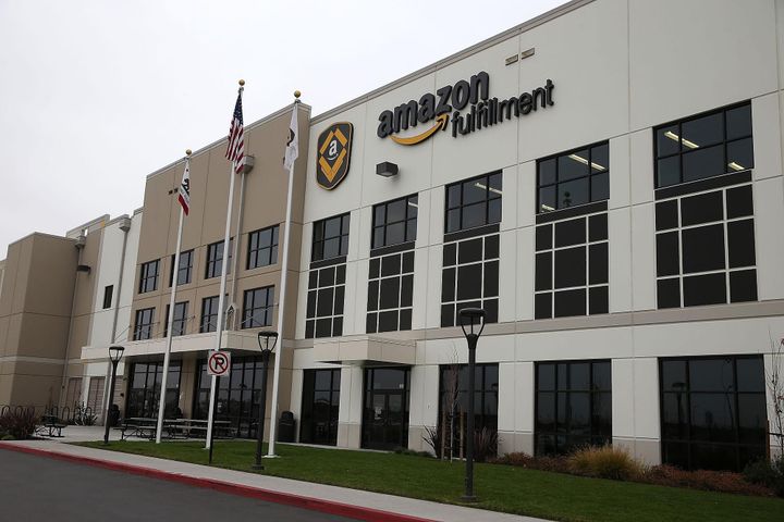 Amazon Refutes Claim That Operations Continued After Employee Death at US Facility