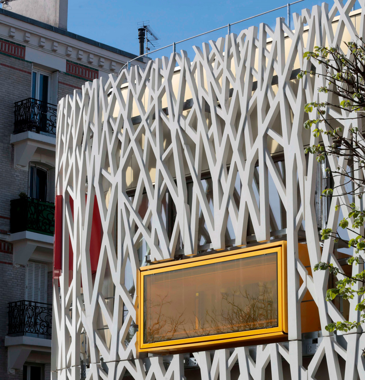 Daquin Ferrière & Associés | une résille sculpturale pour un cadre apaisant