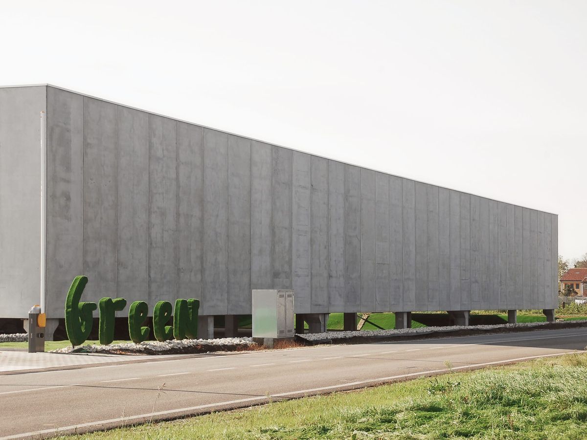 Green Village | Entre serre et monolithe par STUDIO BRESSAN