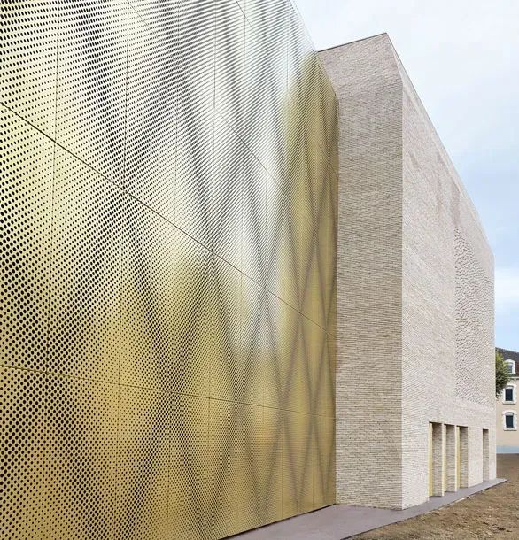 Antonio Virga Architecte | une vision contemporaine du cinéma à Cahors