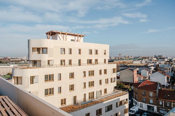 Chemin Vert par ITAR | Trame sculptée en lumière du nord