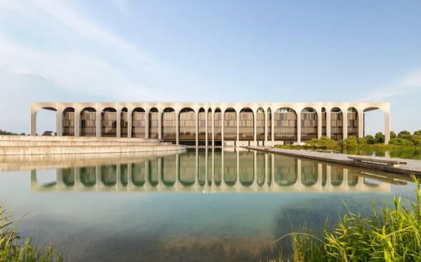 THE OFFICE en mouvement | par CRA & Italo Rota